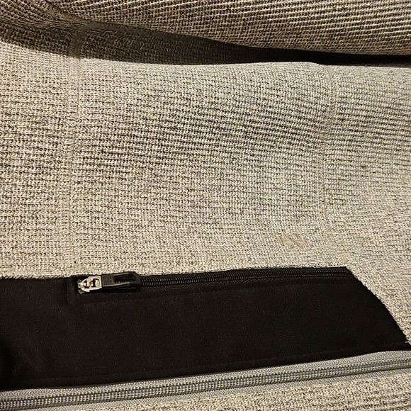 IZOD Fleece Zip-Up XL - Picture 4 of 6